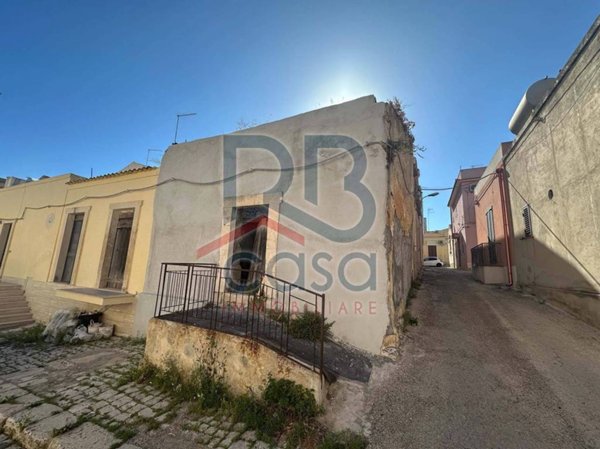 casa indipendente in vendita ad Ispica