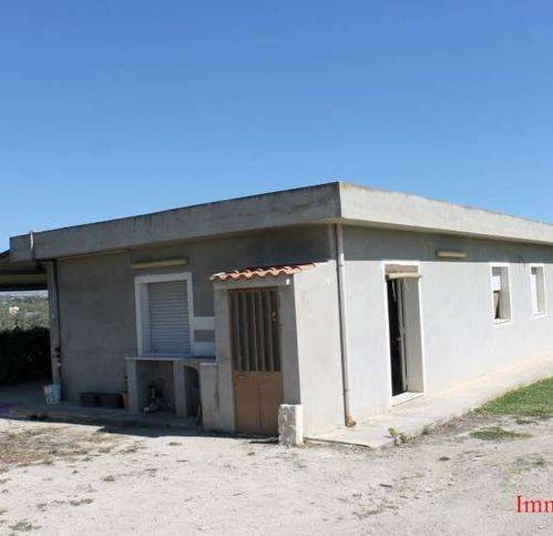casa indipendente in vendita ad Ispica