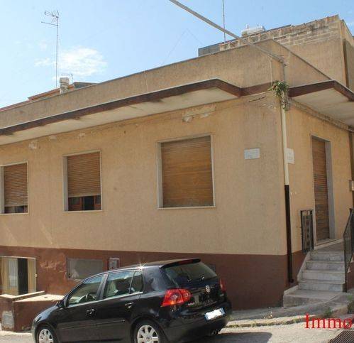 casa indipendente in vendita ad Ispica