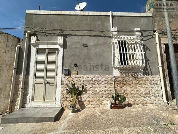 casa indipendente in vendita ad Ispica