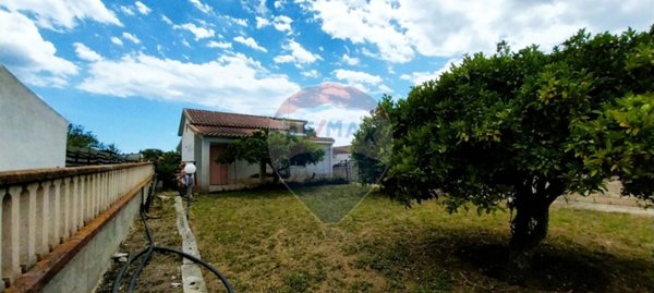 casa indipendente in vendita ad Ispica in zona Santa Maria del Focallo