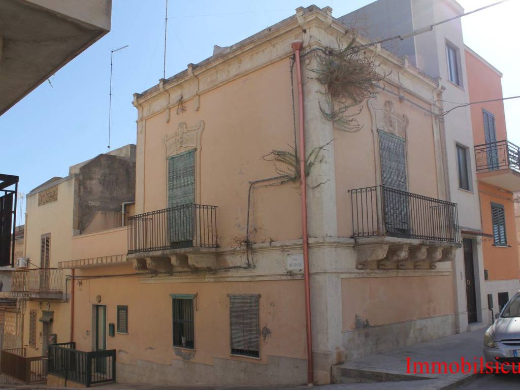 casa indipendente in vendita ad Ispica