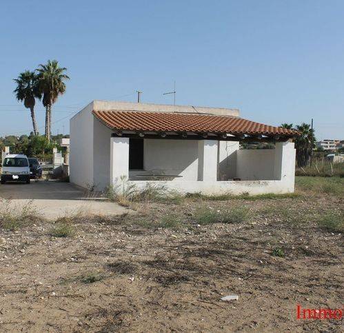 casa indipendente in vendita ad Ispica in zona Santa Maria del Focallo