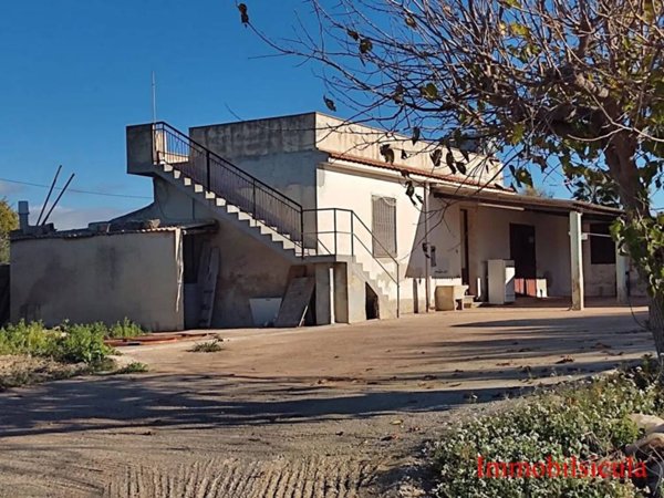 casa indipendente in vendita ad Ispica