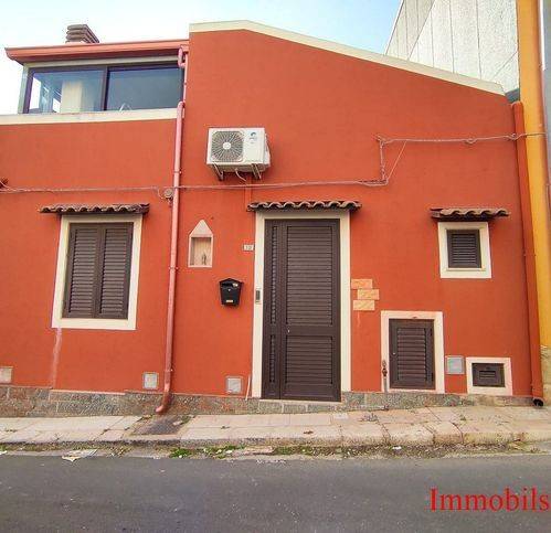 casa indipendente in vendita ad Ispica