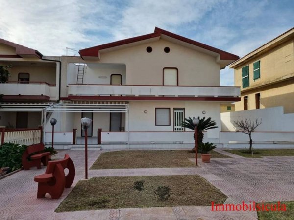 casa indipendente in vendita ad Ispica in zona Santa Maria del Focallo