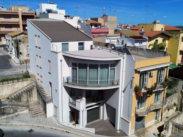casa indipendente in vendita ad Ispica