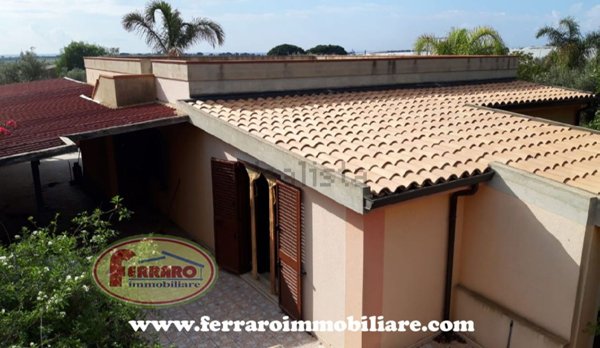 casa indipendente in vendita ad Ispica in zona Marina Marza
