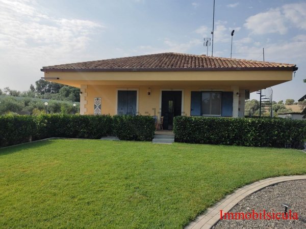 casa indipendente in vendita ad Ispica