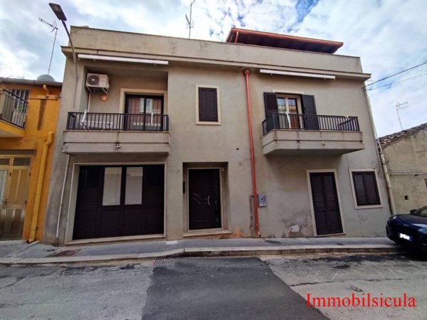 casa indipendente in vendita ad Ispica