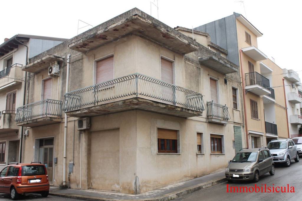 casa indipendente in vendita ad Ispica
