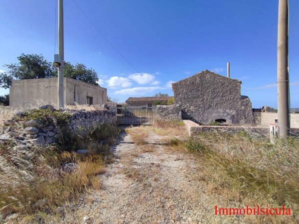 casa indipendente in vendita ad Ispica