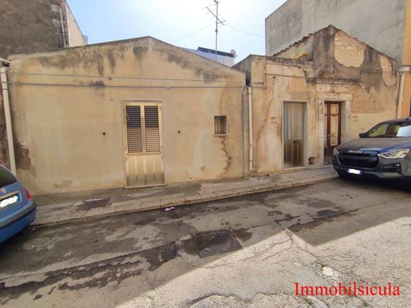 casa indipendente in vendita ad Ispica