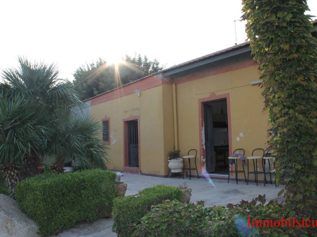 casa indipendente in vendita ad Ispica