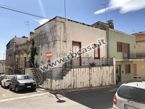 casa indipendente in vendita ad Ispica