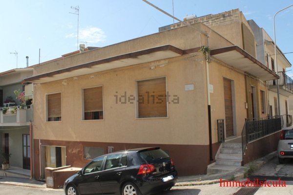 casa indipendente in vendita ad Ispica