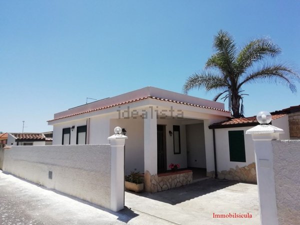 casa indipendente in vendita ad Ispica in zona Santa Maria del Focallo