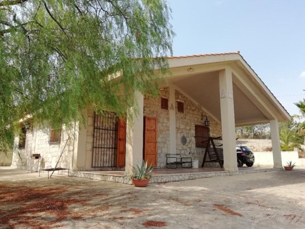 casa indipendente in vendita ad Ispica