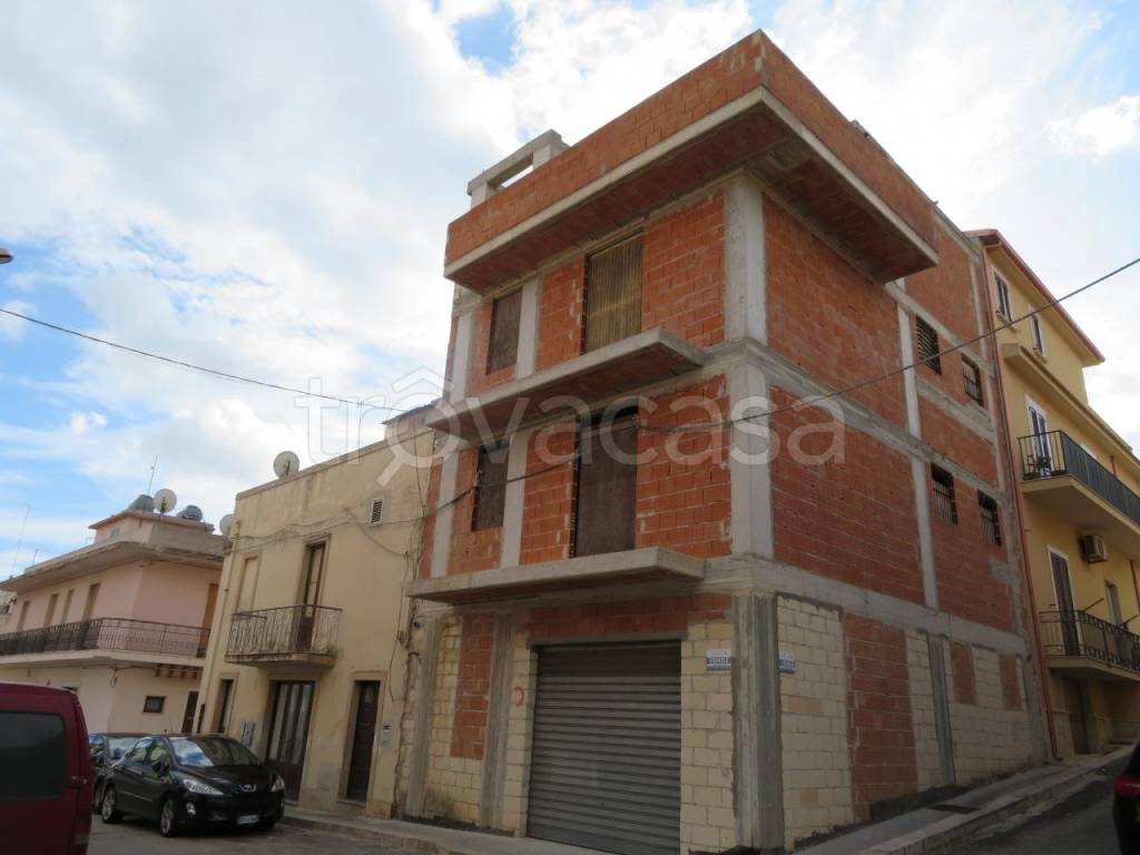 casa indipendente in vendita ad Ispica