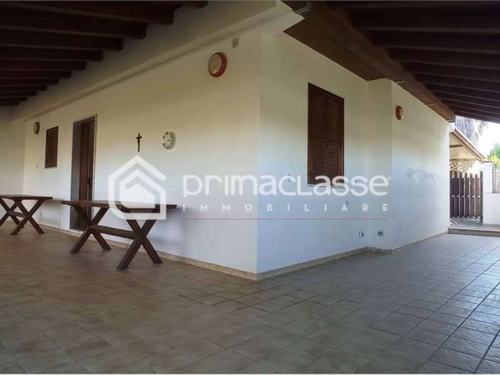 casa indipendente in vendita ad Ispica in zona Santa Maria del Focallo