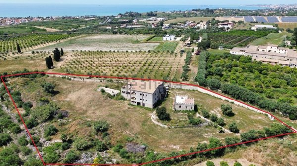 casa indipendente in vendita ad Ispica