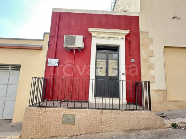 casa indipendente in vendita ad Ispica