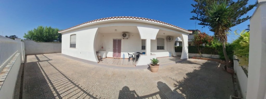 casa indipendente in vendita ad Ispica in zona Santa Maria del Focallo