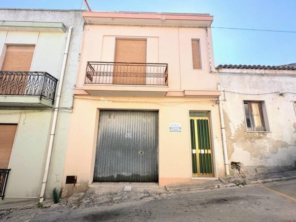 casa indipendente in vendita ad Ispica