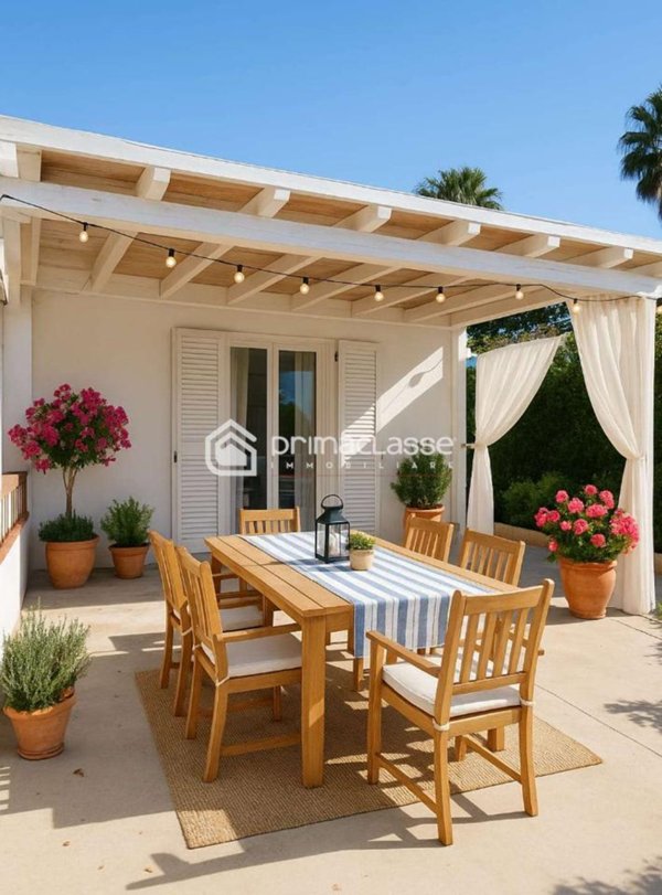 casa indipendente in vendita ad Ispica in zona Santa Maria del Focallo