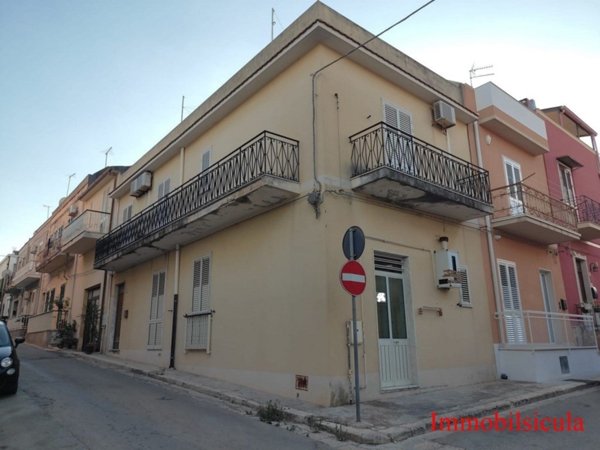 casa indipendente in vendita ad Ispica