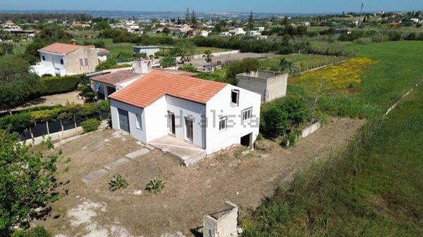 appartamento in vendita ad Ispica in zona Marina Marza
