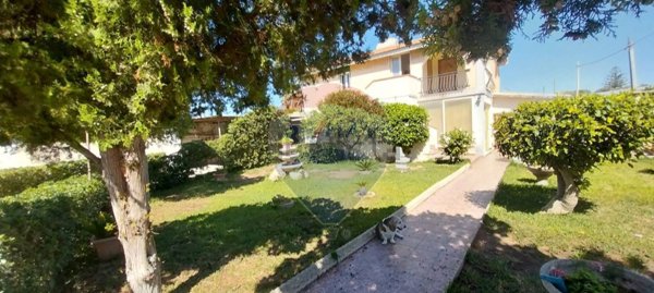 casa indipendente in vendita ad Ispica in zona Santa Maria del Focallo
