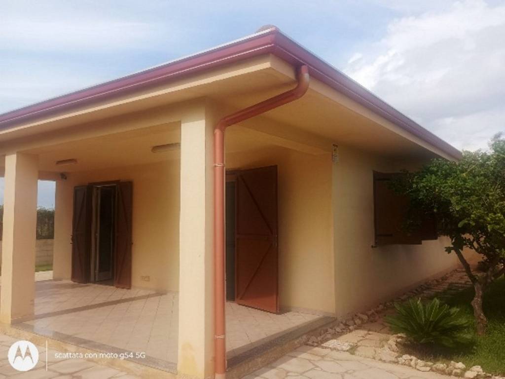 casa indipendente in vendita ad Ispica in zona Santa Maria del Focallo