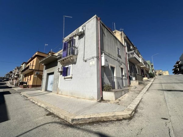 casa indipendente in vendita ad Ispica