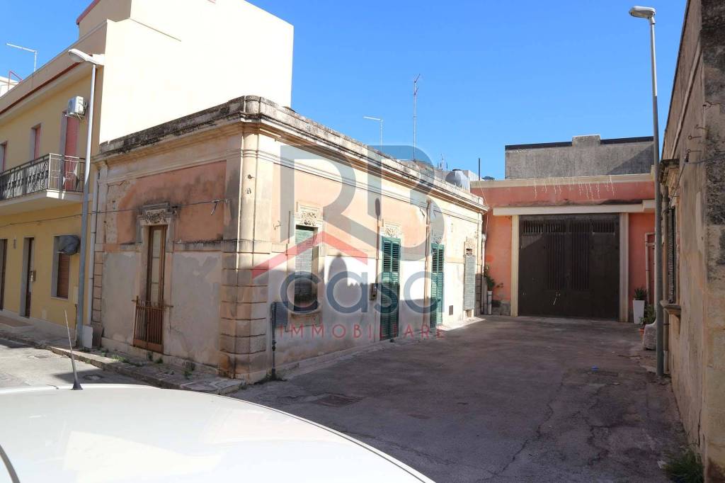 casa indipendente in vendita ad Ispica