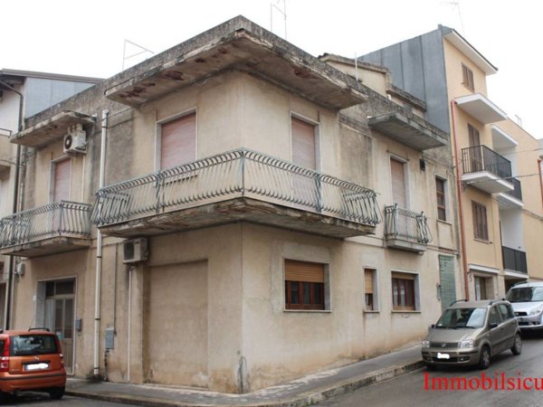 casa indipendente in vendita ad Ispica