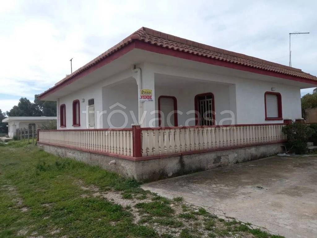 casa indipendente in vendita ad Ispica in zona Santa Maria del Focallo