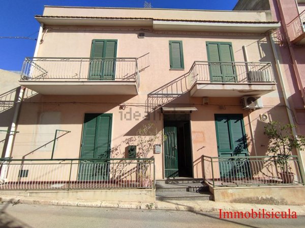 casa indipendente in vendita ad Ispica