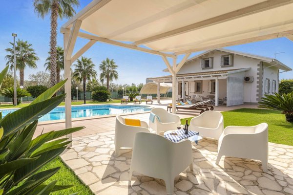 casa indipendente in vendita ad Ispica