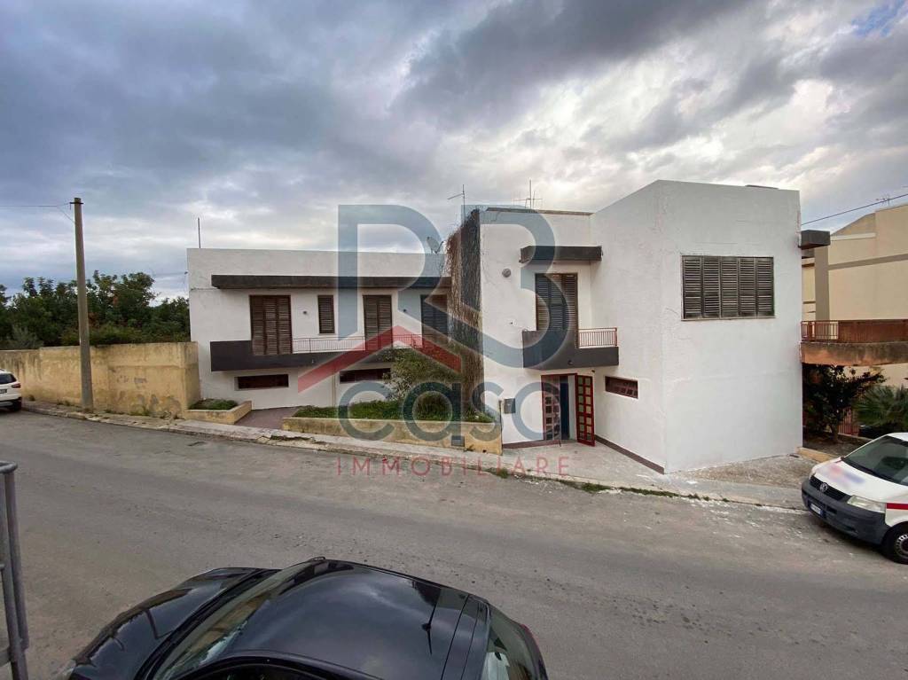 casa indipendente in vendita ad Ispica