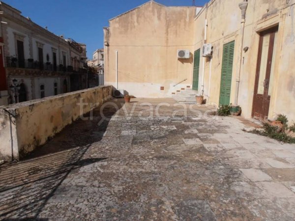 appartamento in vendita ad Ispica