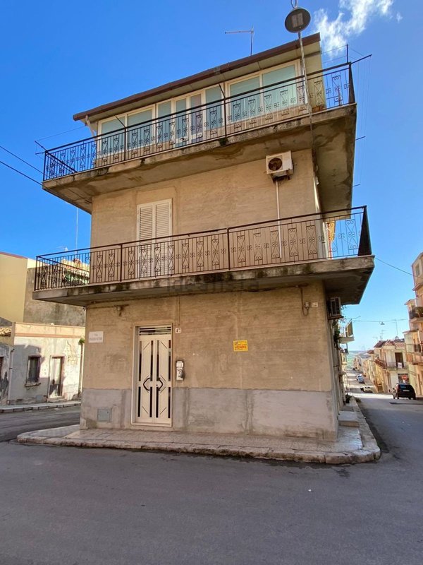 casa indipendente in vendita ad Ispica