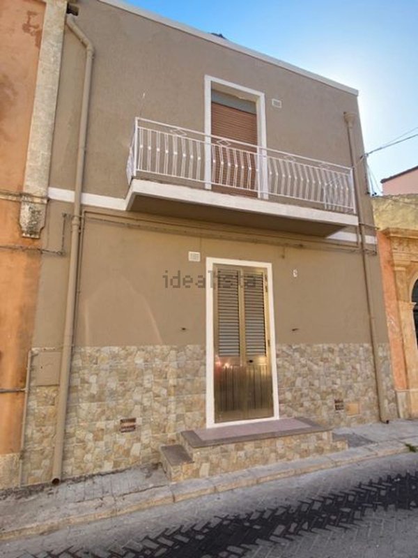 casa indipendente in vendita ad Ispica