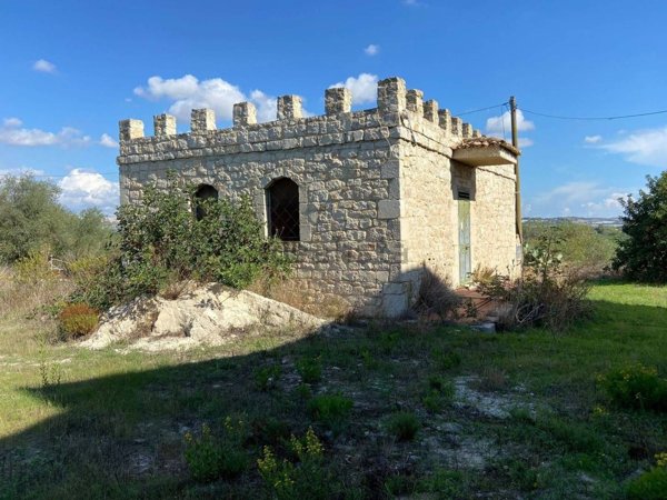 casa indipendente in vendita ad Ispica