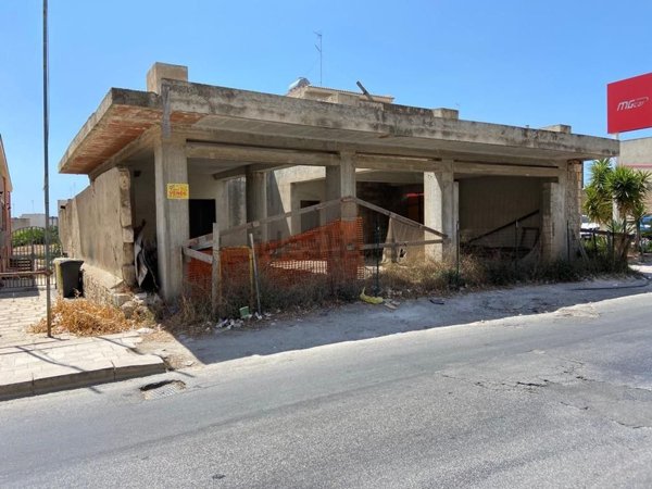 locale commerciale in vendita ad Ispica