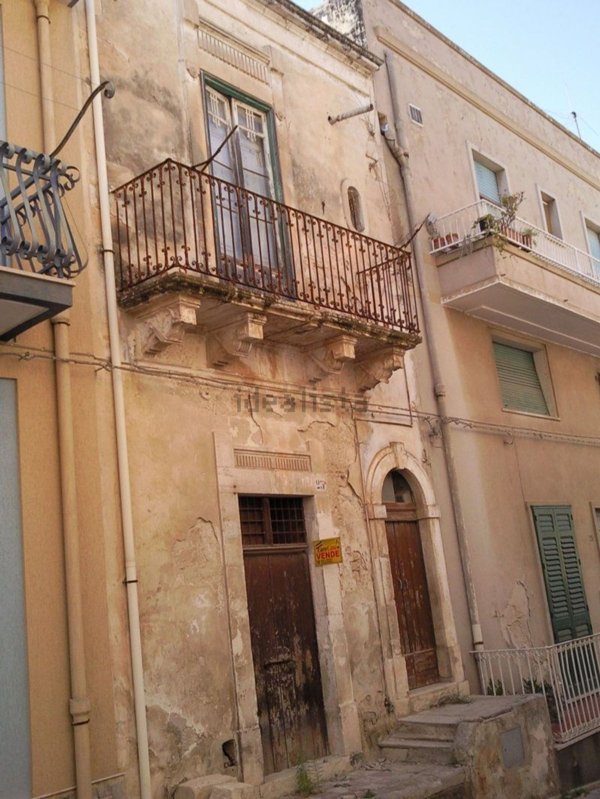 casa indipendente in vendita ad Ispica