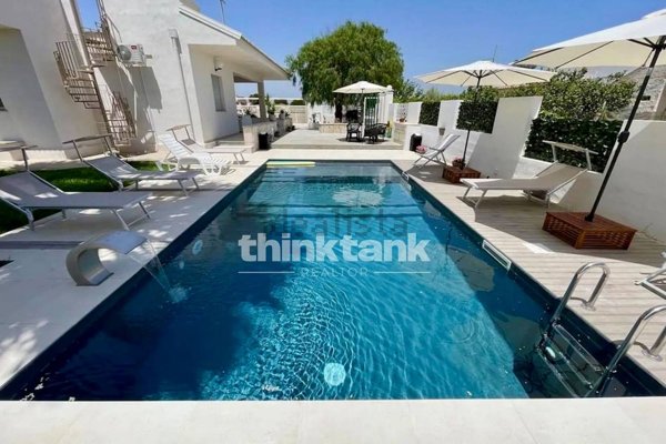 casa indipendente in vendita ad Ispica in zona Santa Maria del Focallo