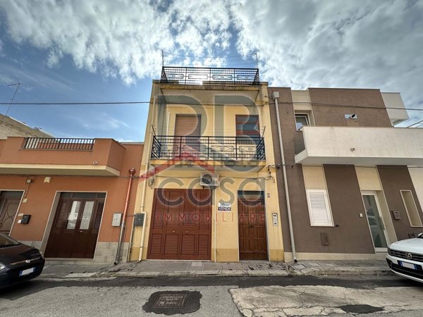 casa indipendente in vendita ad Ispica