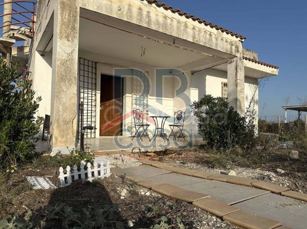 casa indipendente in vendita ad Ispica