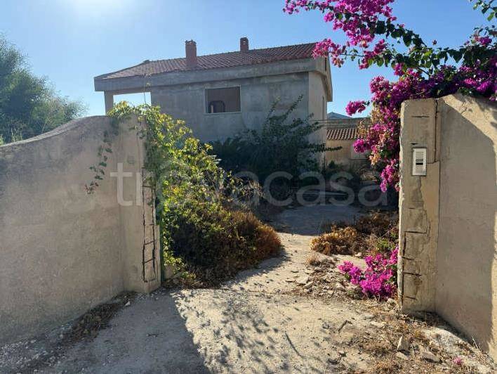 appartamento in vendita ad Ispica in zona Santa Maria del Focallo